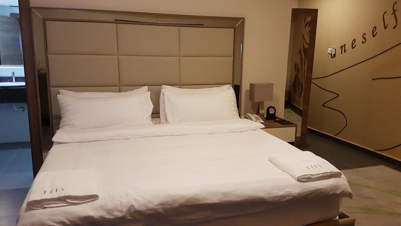 Iris Hotel Wuse 2 Абуджа Экстерьер фото
