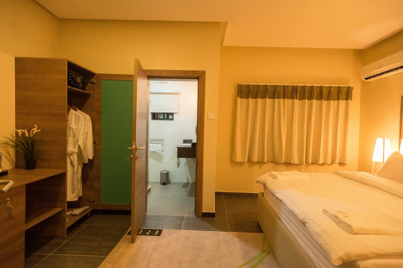 Iris Hotel Wuse 2 Абуджа Экстерьер фото